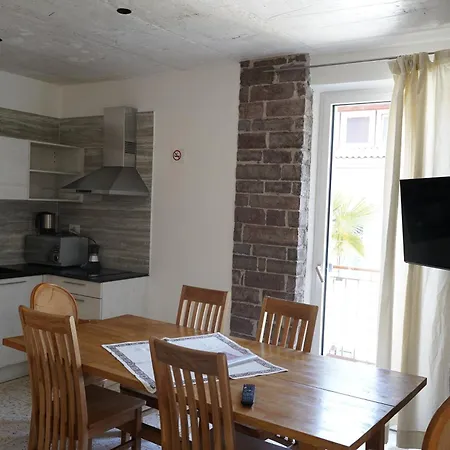 Apartment Gardar 79 *